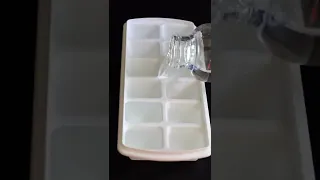 How to Fill Ice Cube Tray Correctly and  Quickly - Kitchen Hack