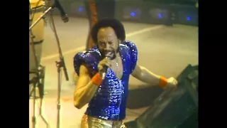 Earth, Wind & Fire Live  1981 " Let's Groove "