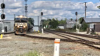 4 Trains Slam The Diamonds, Gate Runner, BNSF Train With DPU, Norfolk Southern & CSX  Muncie Indiana