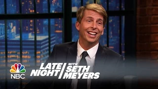 Jack McBrayer Hit Mariah Carey in the Face with a Frisbee - Late Night with Seth Meyers