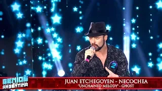 Juan Etchegoyen canta en la peatonal de Necochea y vino a mostrar su talento