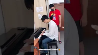 Dimash plays piano, love of tired swans