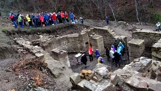 Храм в Судаке. Раскопки. Крымоведы