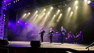 Frankie and the Dreamers feat. Ryan Molloy onboard Anthem of the Seas, 13th May 2022