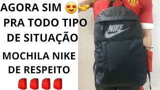 Mochila Nike Capacidade 21L e com muita divisória espetáculo de mochila