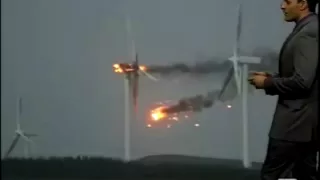 Fuertes vientos provocaron que un aerogenerdor (molino) se incendiara en Escocia.