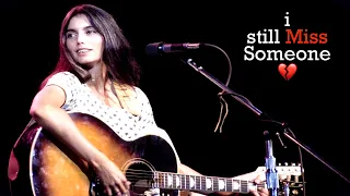 "I Still Miss Someone" 💕Emmylou Harris