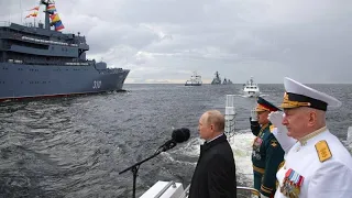 Rusia presume de poderío naval en su Día de la Armada