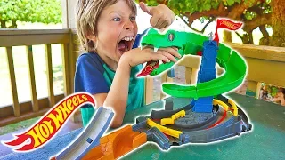 Hot Wheels City COBRA CRUSH ATTACK Toy Cars Set Unboxing + Giveaway!