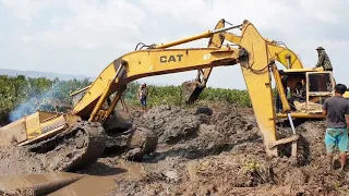 Wow!! 4day Stuck Now Successful Recovery Excavator CAT320, CAT312