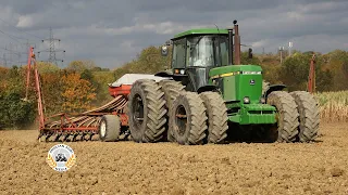 John Deere 4455 | Accord Pneumatic Tandem DL 8m | Drilling linseed | From Project 55 | Classic power