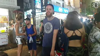 Bangkok Nightlife - Khaosan Road at Night