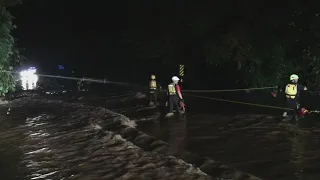 Gwinnett firefighters rescue 2 people from vehicle that became submerged by flash floods