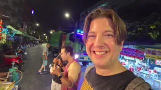 THAI LADY YELLED AT ME (But Made STREET FOOD to DIE FOR!) Bangkok, Thailand 🇹🇭