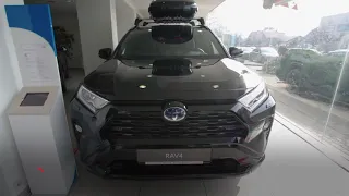 Огляд RAV 4 ГІБРИД. Комплектація Black Edition