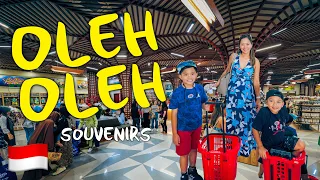 BALI'S BIGGEST SOUVENIR SHOP! 🇮🇩 (McDonald's & Krisna OLEH-OLEH) | VLOG 27