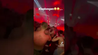 People dancing on Rebirth doing the klaplong on raw hardstyle #hardstyle #rawstyle #festival #shorts