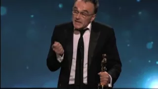 Danny Boyle ‪Wins Best Director: 2009 Oscars