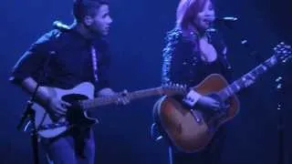 Demi Lovato and Nick Jonas duet - East Rutherford New Jersey - Neon Lights Concert 2014