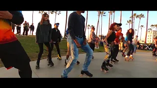 Roller skating on Venice beach • Music video