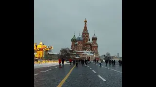 Moscow Kremlin 2022: Red Square, Christmas Vibes Shorts