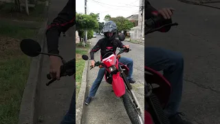 Como manejar una moto alta
