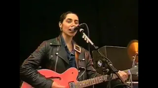 PJ Harvey - Dress (Pinkpop Festival 1992)