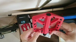 Stamp 1 Crankbrothers pedal unboxing and installation