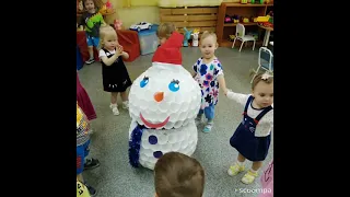 Занятие в группе раннего возраста "Снеговик"