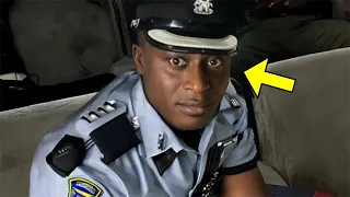 Restaurantpersonal verweigerte schwarzen Polizisten den Service, dann kam er am nächsten Tag zurück