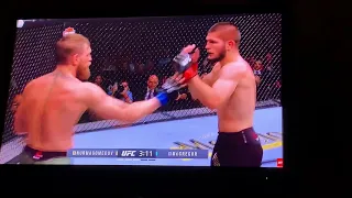 Conor McGregor vs Khabib Nurmagomedov / Round 3 of 4