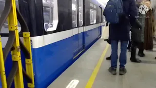 ЧП в зелёной ветке Санкт Петербургского метрополитена причина: задымление в тоннеле!!😱😱😨