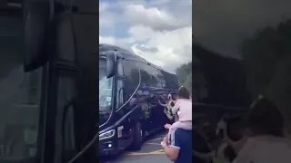 Everton supporters see off the players’ coach #shorts