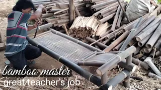 Bamboo craftsmen who are very skilled at making chairs