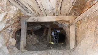 Exploring A 100 Year Old Multi Level Abandoned California Gold Mine