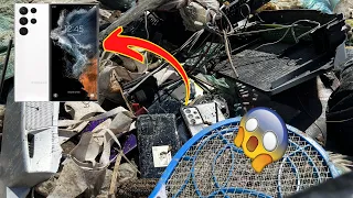 Lucky Time😍😉 Looking for a used phone in the trash || Restoration Broken abandoned Phone Huawei