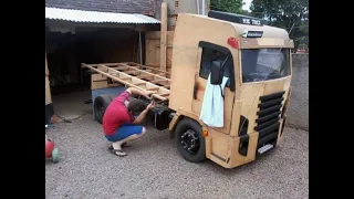 Mini Truck, Homem Constrói Replica de Constellation na Garagem de Casa