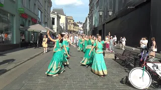 2021 06 26 Харинама Gaura Shakti - м. Кузнецкий Мост. Harinama in Moscow (Russia).