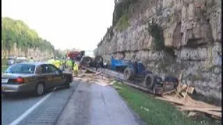 Rockslide causes crashes, mess on I-75