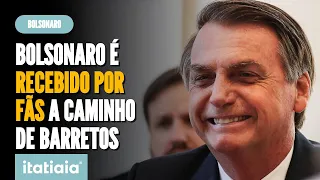 BOLSONARO É TIETADO POR FÃS A CAMINHO DA FESTA DO PEÃO DE BARRETOS