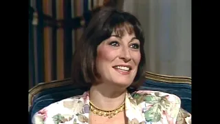 Angelica Huston and William Hickey interview for Prizzi's Honor (1985)