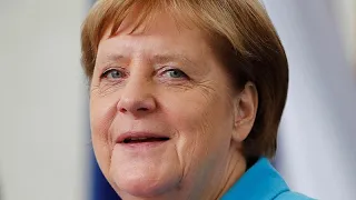 I nuovi tremori di Angela Merkel
