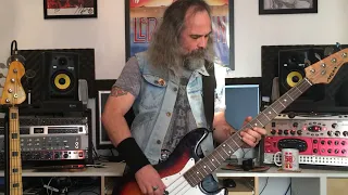 Sasquatch Bob - Iron Man (Black Sabbath) Bass Cover