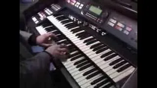 The Great Bill Horn Playing the Hammond Elegante XH-273 with Leslie speker