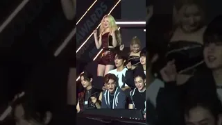 Stray Kids reaction to Yuqi “sorry, sorry” (Shuhua and Miyeon💃🏼🕺🏼, TREASURE)