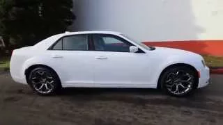 Chrysler 300 S   White overview