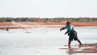 How to throw a cast net, Australia fishing for barramundi Bonus Episode Forever Wild