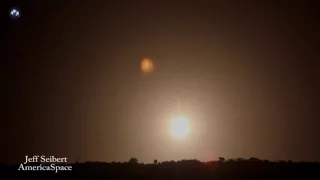 SpaceX Falcon 9 booster landing after CRS-9 launch