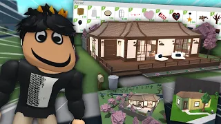 rebuilding the BLOXBURG STARTER HOUSE WITH NEW UPDATE FURNITURE...