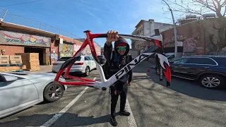 FIXED GEAR | MY NEW PINARELLO CARBON TRACK FRAME 😍🥵